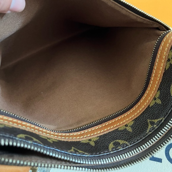 Louis Vuitton authentic vintage retired cross body bag adjustable strap - Picture 15 of 17